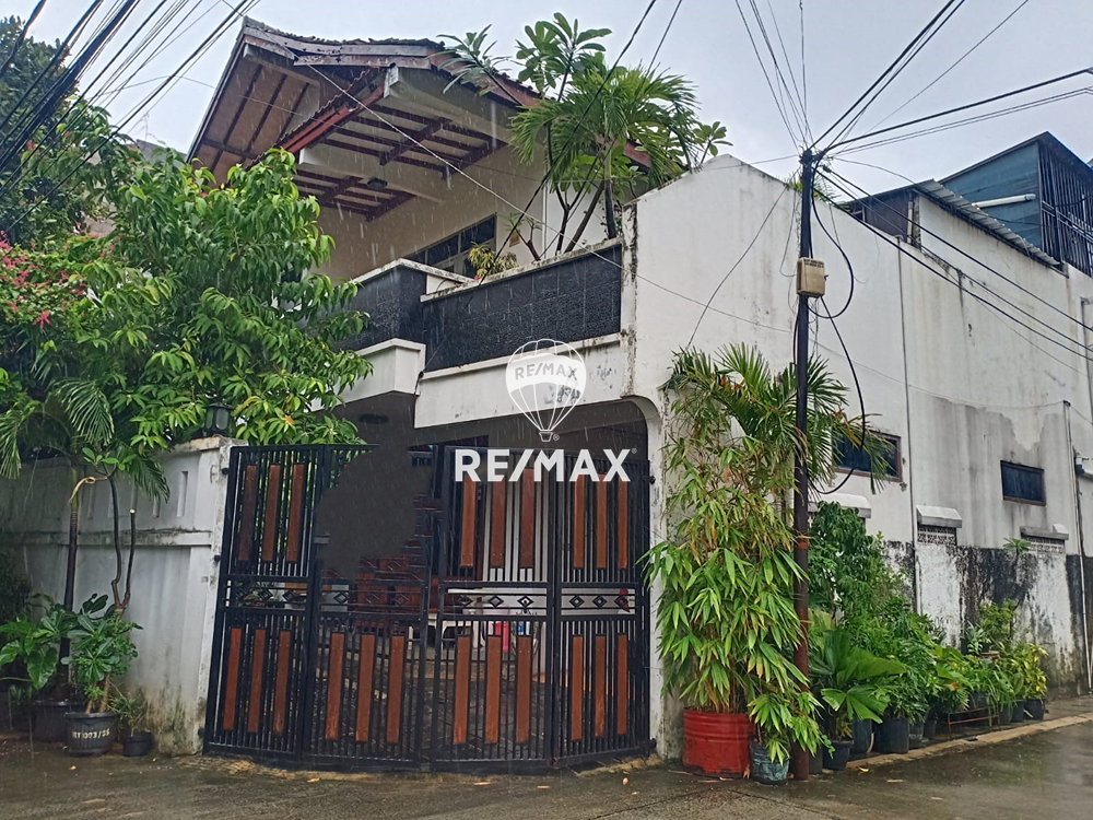 DI JUAL RUMAH ASRI KAWASAN BANGKA MAMPANG PRAPATAN