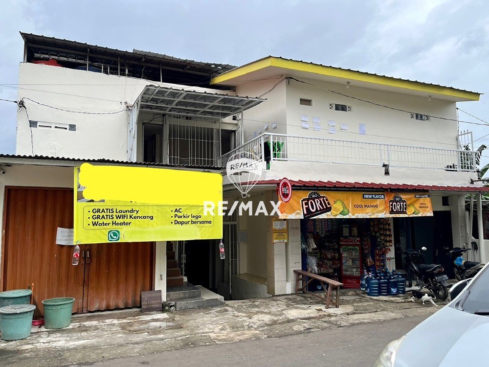 Rumah Kost 40 Kamar Plus 3 Kios fasilitas Lengkap dan bari di Beji Timur Depok