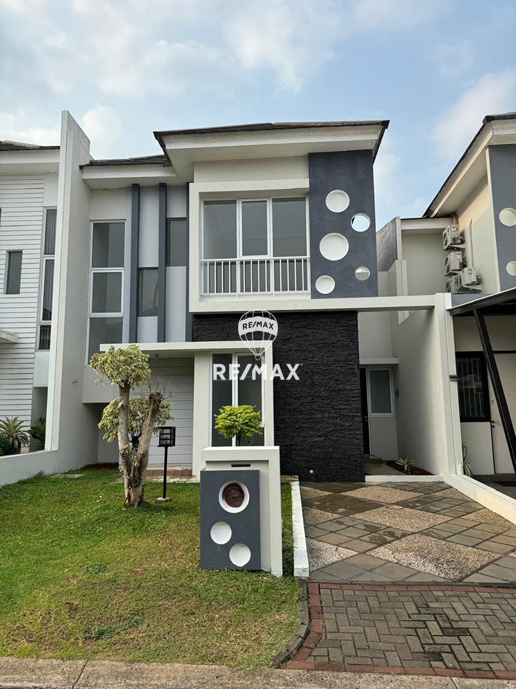 DIJUAL RUMAH 2 LANTAI DALAM KOMPLEK NEW HACIENDA KOTA WISATA